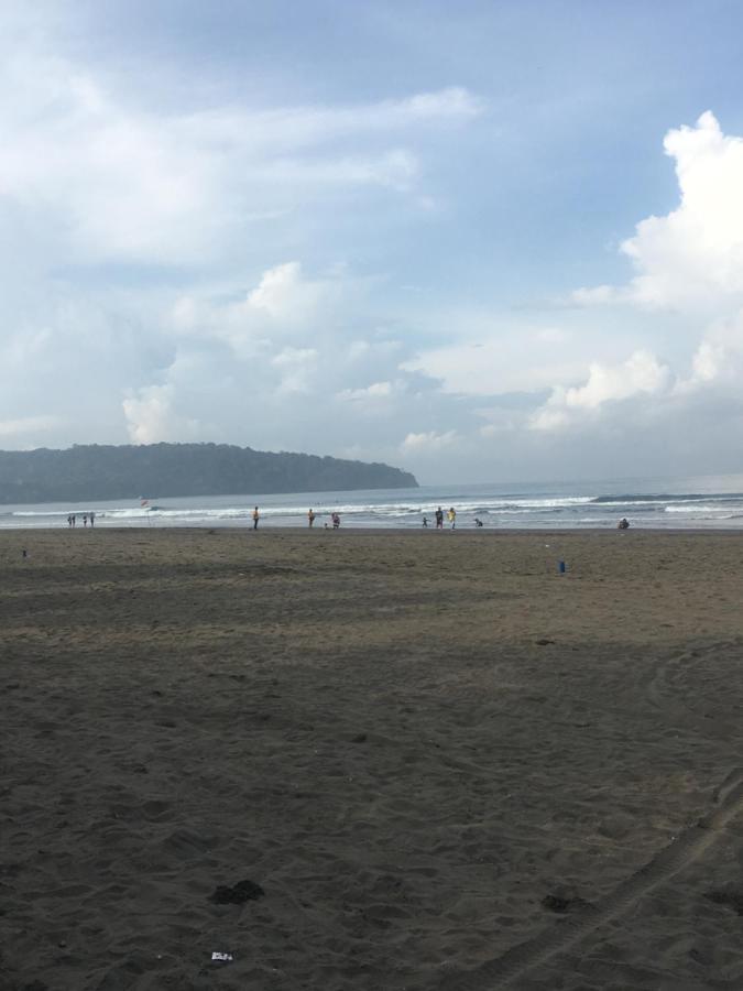 Hotel Parahyangan Pangandaran Esterno foto
